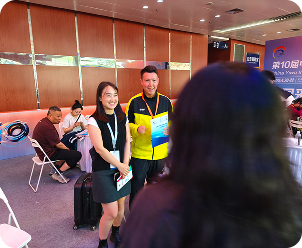 Kang Yao at a trade exhibition, photo 4