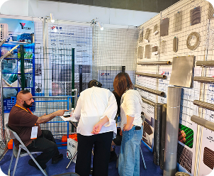 Kang Yao at a trade exhibition, photo 7