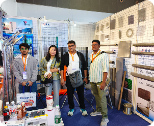 Kang Yao at a trade exhibition, photo 9